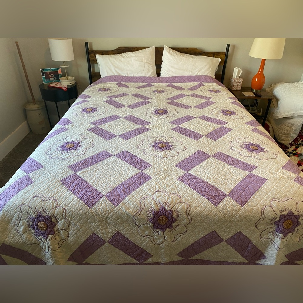 Handmade Lavender Quilt with large Flowers! 74”/92” - Picture 3 of 9